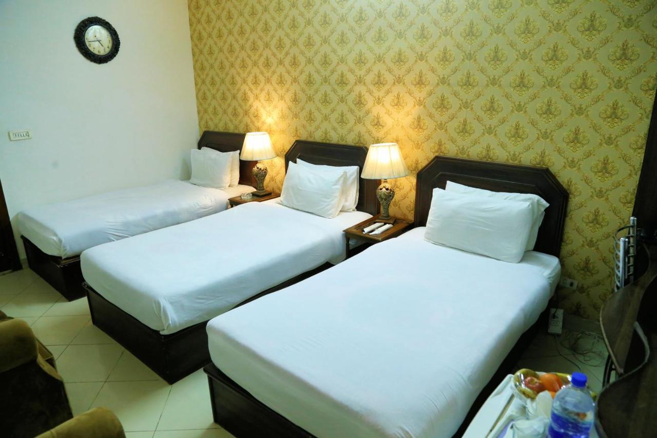Fiesta Inn Hotel & Resorts 木尔坦 外观 照片
