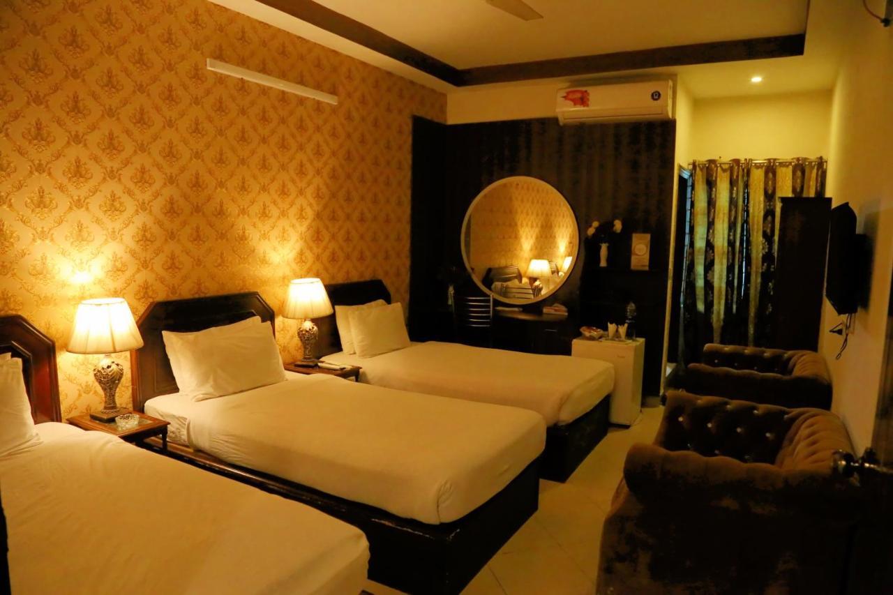 Fiesta Inn Hotel & Resorts 木尔坦 外观 照片