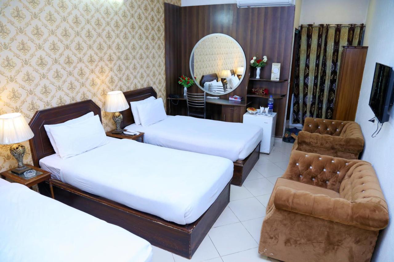 Fiesta Inn Hotel & Resorts 木尔坦 外观 照片