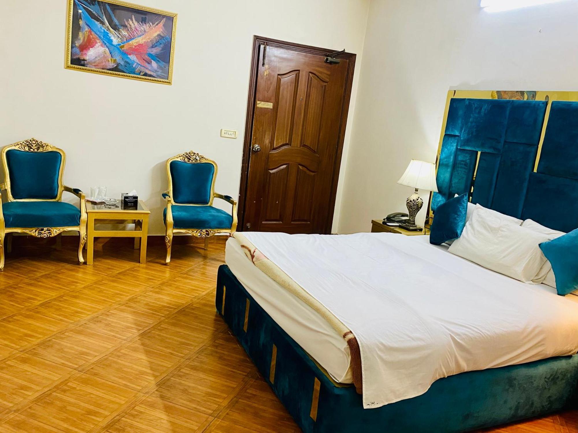 Fiesta Inn Hotel & Resorts 木尔坦 外观 照片